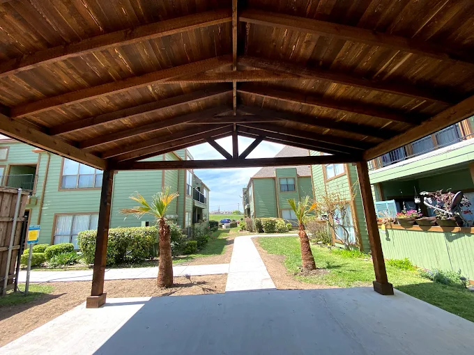 Pergola with clouded design